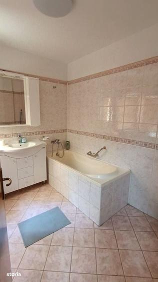 Apartament cu 4 camere în Primăverii