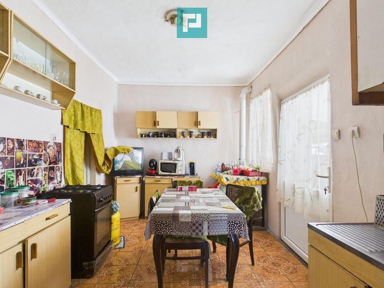 Casă individuală cu 3 camere cu Canalizare în Peregu Mic