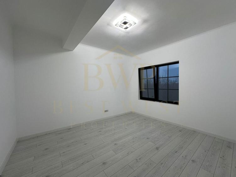 Duplex cu 5 camere cu Canalizare în Giroc