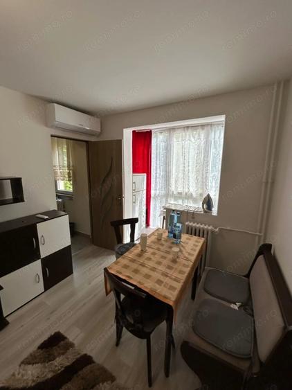 Apartament cu 3 camere decomandat în Dacia