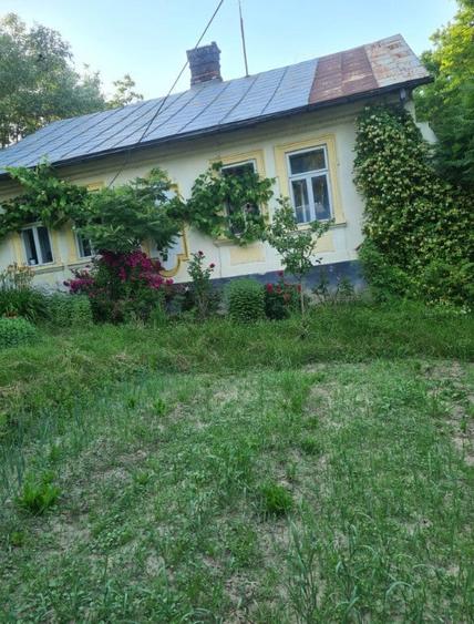 Casă cu 3 camere cu Teren 1000 Mp în Central