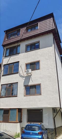 Apartament cu 2 camere decomandat în Roșu