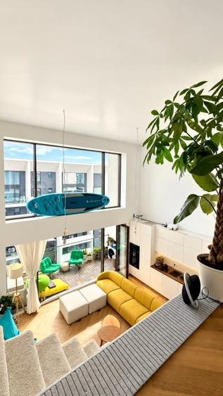 Penthouse cu 3 camere decomandat, mobilat în Pipera