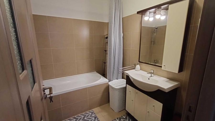 Apartament cu 2 camere decomandat în Florești