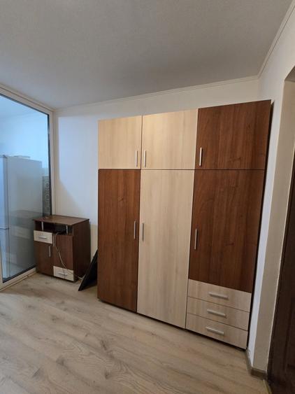Garsonieră decomandată în Rahova