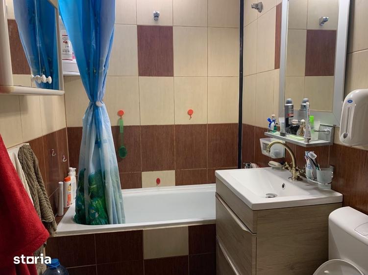 Apartament cu 3 camere în Micro 16