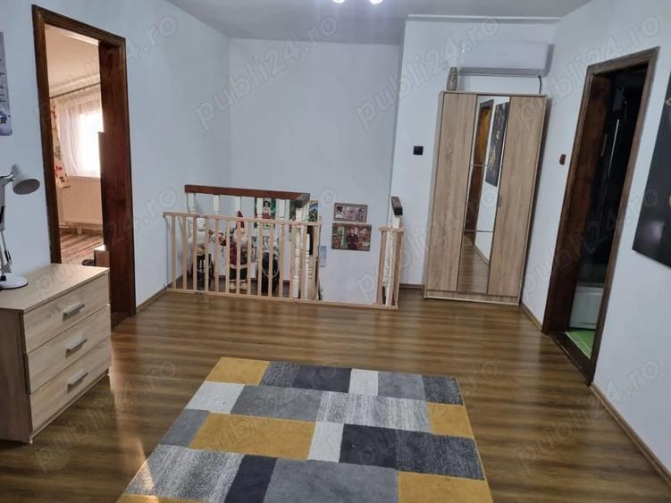 Casă cu 4 camere cu Teren 300 Mp în Central