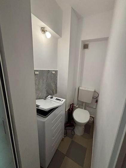Apartament cu 3 camere decomandat în Oancea
