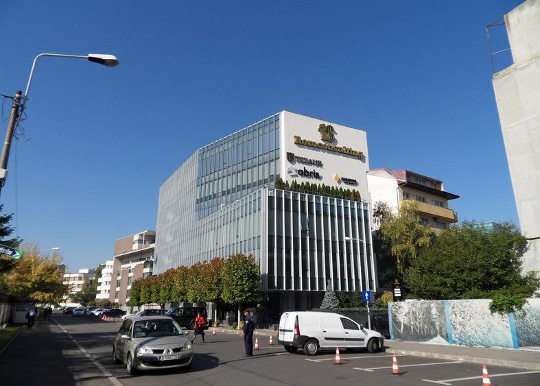 Birou, de 1,845 mp, în Herăstrău