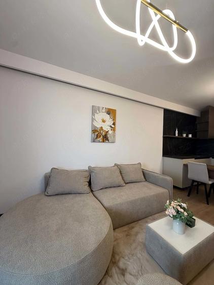 Apartament cu 2 camere semidecomandat în Florești