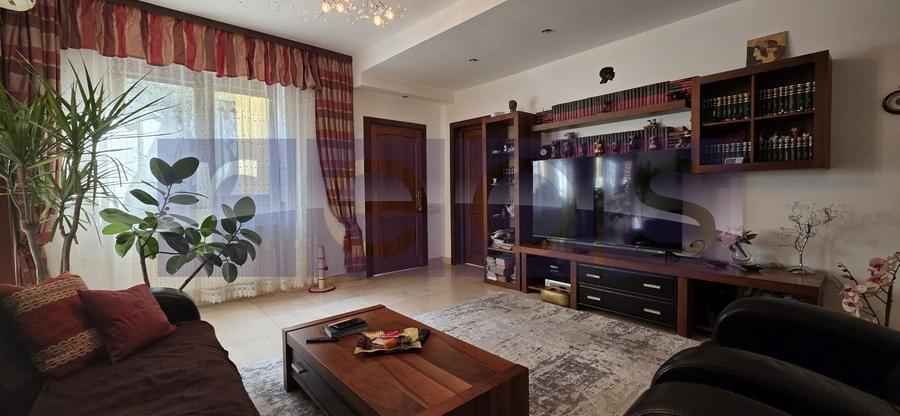 Casă individuală cu 5 camere cu Canalizare în Rosetti