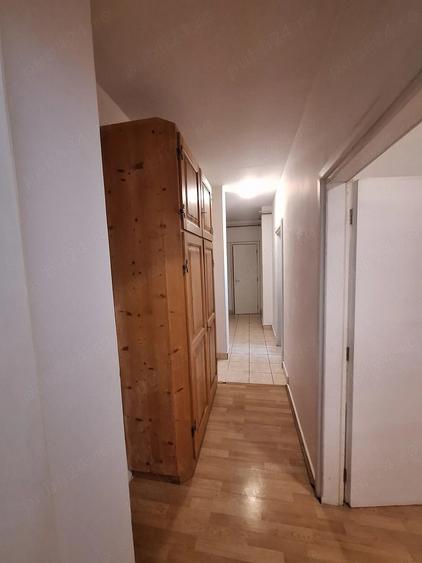 Apartament cu 1 camera decomandat,zona Mall - 4