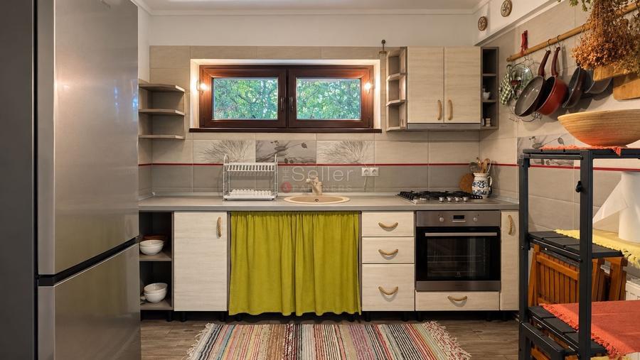 Apartament cu 2 camere, mobilat în Central