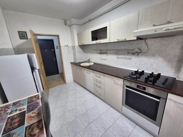 Apartament cu 2 camere decomandat în Popoveni