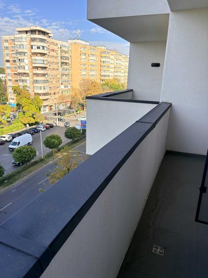 Apartament cu 2 camere decomandat în Păcii