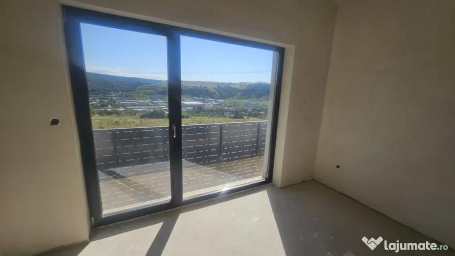 Apartament cu 2 camere decomandat în Baciu