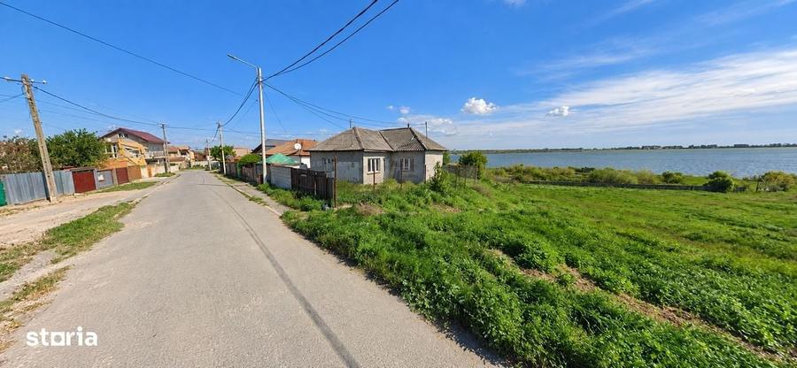 Teren cu priveliste spre lac - 1