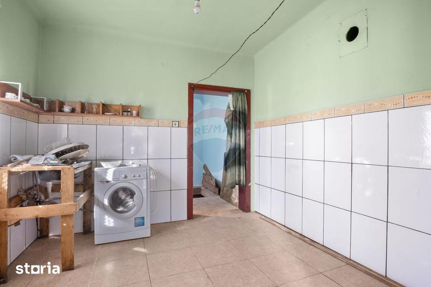 Casă cu 2 camere cu Teren 476 Mp în Șofronea
