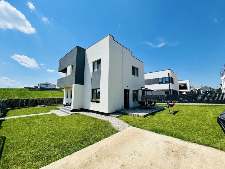 Casă cu 4 camere cu Teren 420 Mp în Miroslava