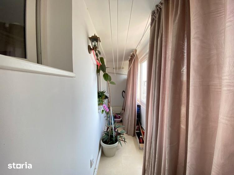 Apartament cu 3 camere semidecomandat, mobilat în Dristor