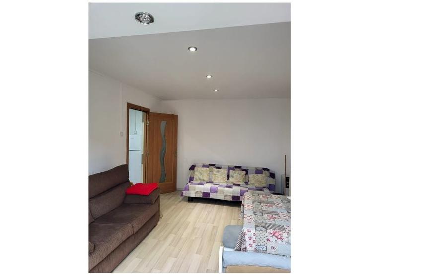 Apartament cu 3 camere decomandat în Turnișor