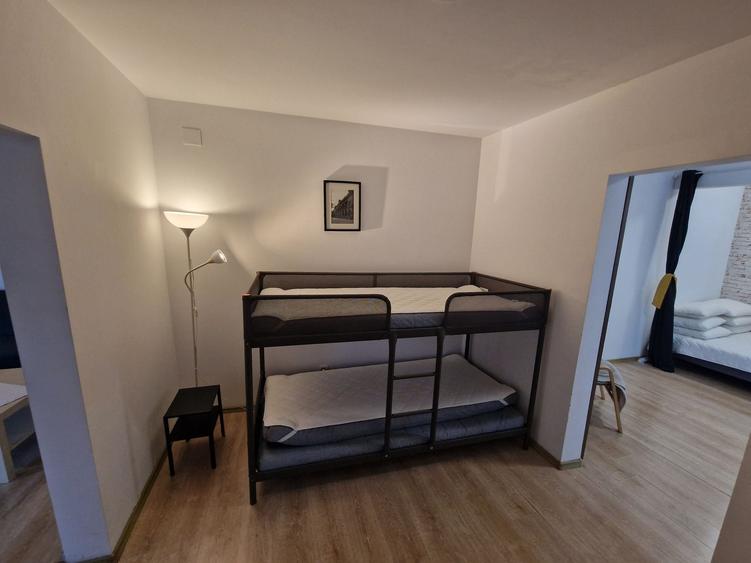 Apartament cu 3 camere decomandat în Central