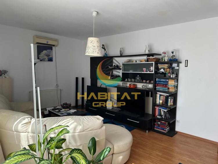 Apartament cu 3 camere semidecomandat, mobilat în Central