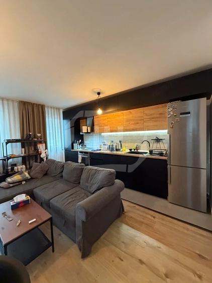 Apartament cu 2 camere semidecomandat în Borhanci