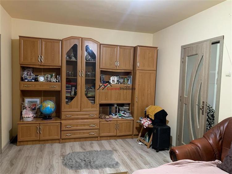 Apartament cu 2 camere semidecomandat, mobilat în Nord-Est