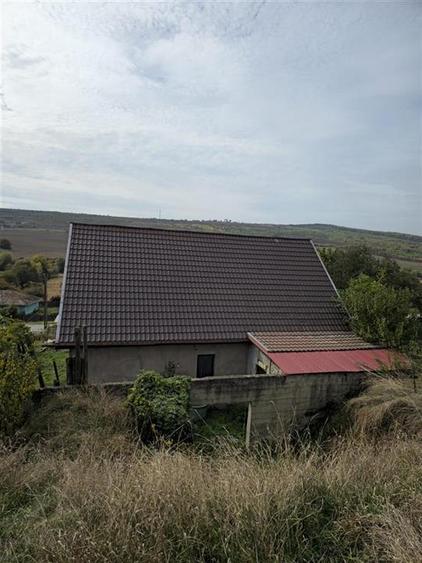 Casă individuală cu 3 camere cu Teren 3841 Mp în Schitu Duca