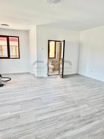Casă cu 8 camere cu Teren 50 Mp în Timpuri Noi