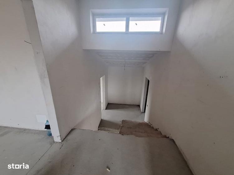 Casă cu 5 camere cu Teren 180 Mp în Apahida