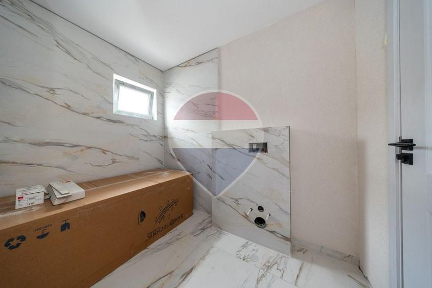 Casă individuală cu 5 camere cu Teren 486 Mp în Sânpetru