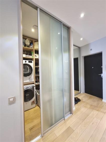 Apartament cu 4 camere semidecomandat, mobilat în Herăstrău