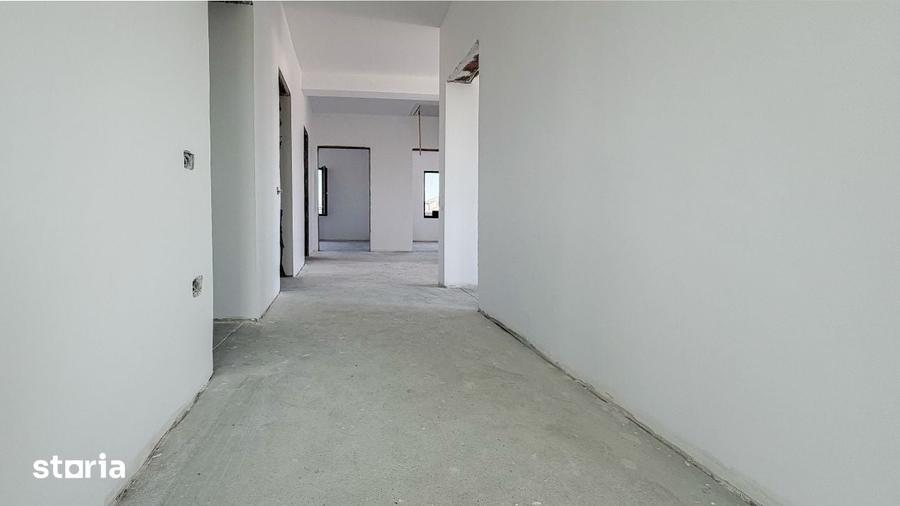 Casă cu 5 camere cu Teren 491 Mp în Cumpăna