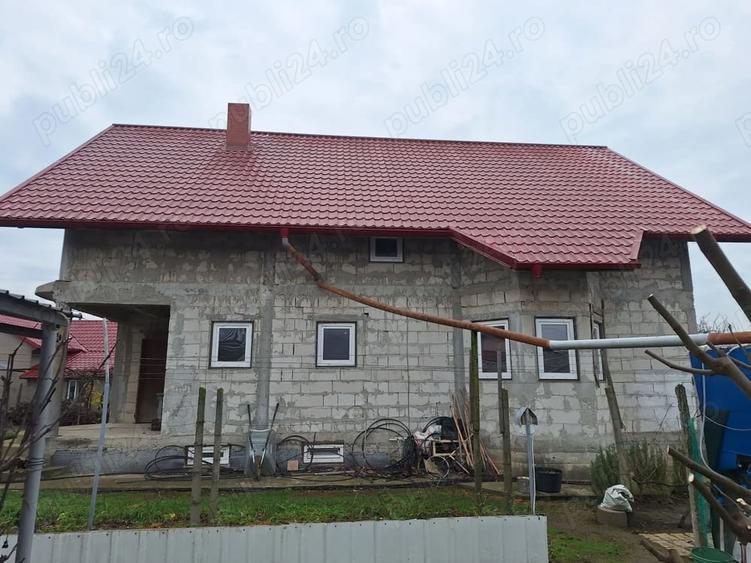 Casă cu 5 camere cu Teren 950 Mp în Valu lui Traian