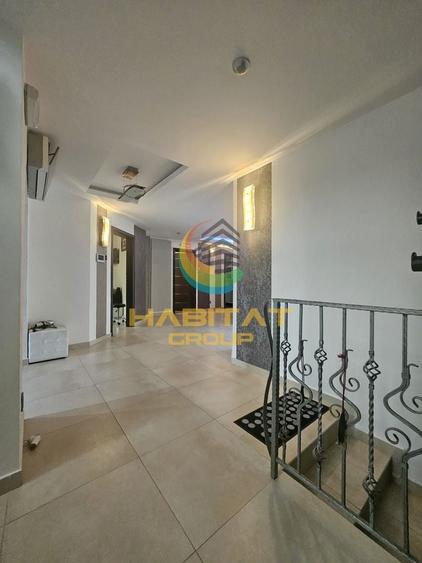 Casă individuală cu 8 camere cu Piscina în Central