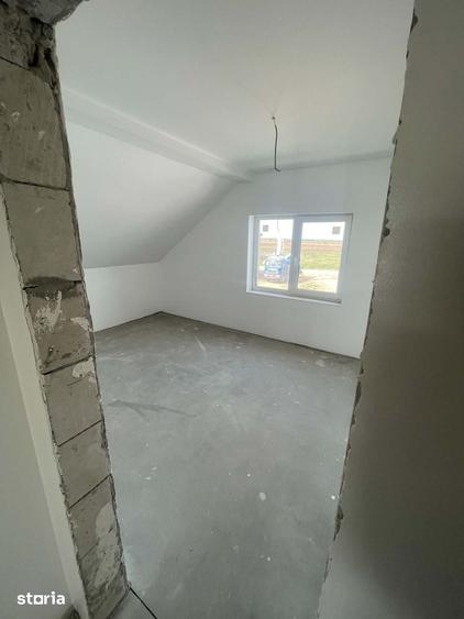 Casă cu 7 camere cu Teren 750 Mp în Central