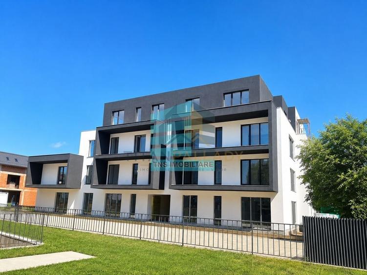 Apartament cu 4 camere decomandat în Titan