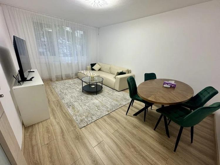 Apartament cu 3 camere decomandat în Brâncoveanu