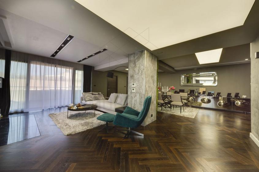Penthouse cu 4 camere decomandat, mobilat în Herăstrău