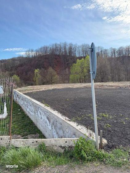 Teren de 1589 mp, în Baru