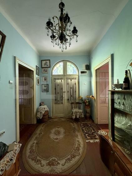Casă individuală cu 3 camere cu Canalizare în Central