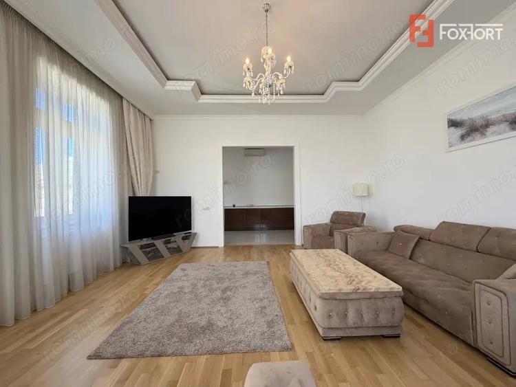 Apartament cu 3 camere decomandat, mobilat în Fabric