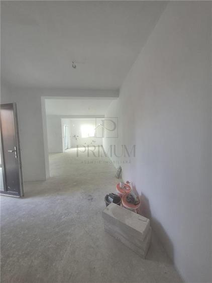 Duplex cu 3 camere cu Teren 315 Mp în Moșnița Nouă