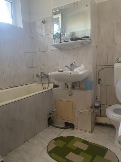 Apartament cu 2 camere decomandat în Exterior Vest