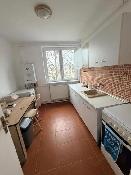 Apartament cu 2 camere decomandat, mobilat în Calea București