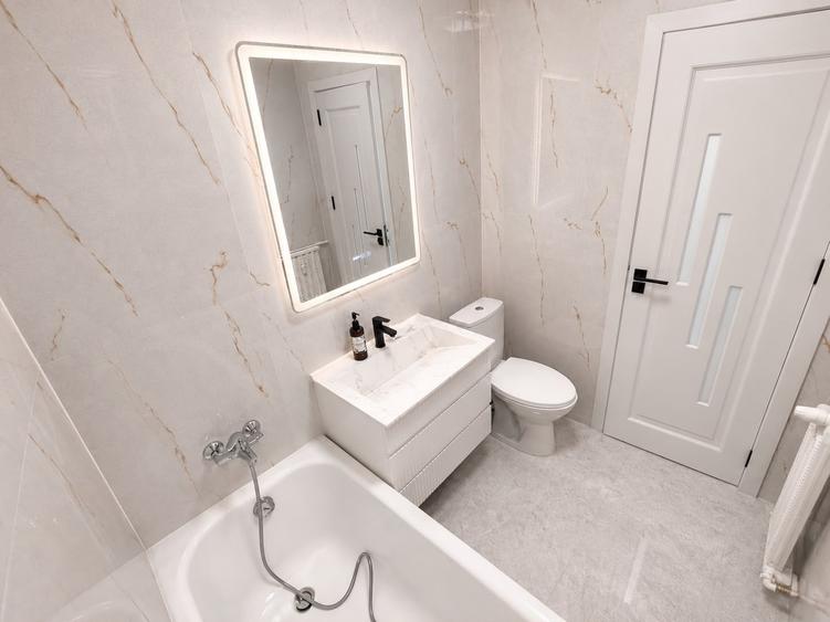 Apartament cu 2 camere semidecomandat, mobilat în Rahova