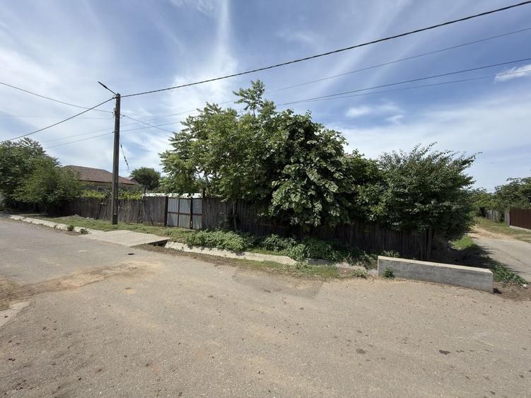 Casă cu 3 camere în Pătulele