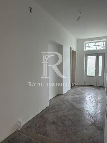 Birou, de 100 mp, în Central